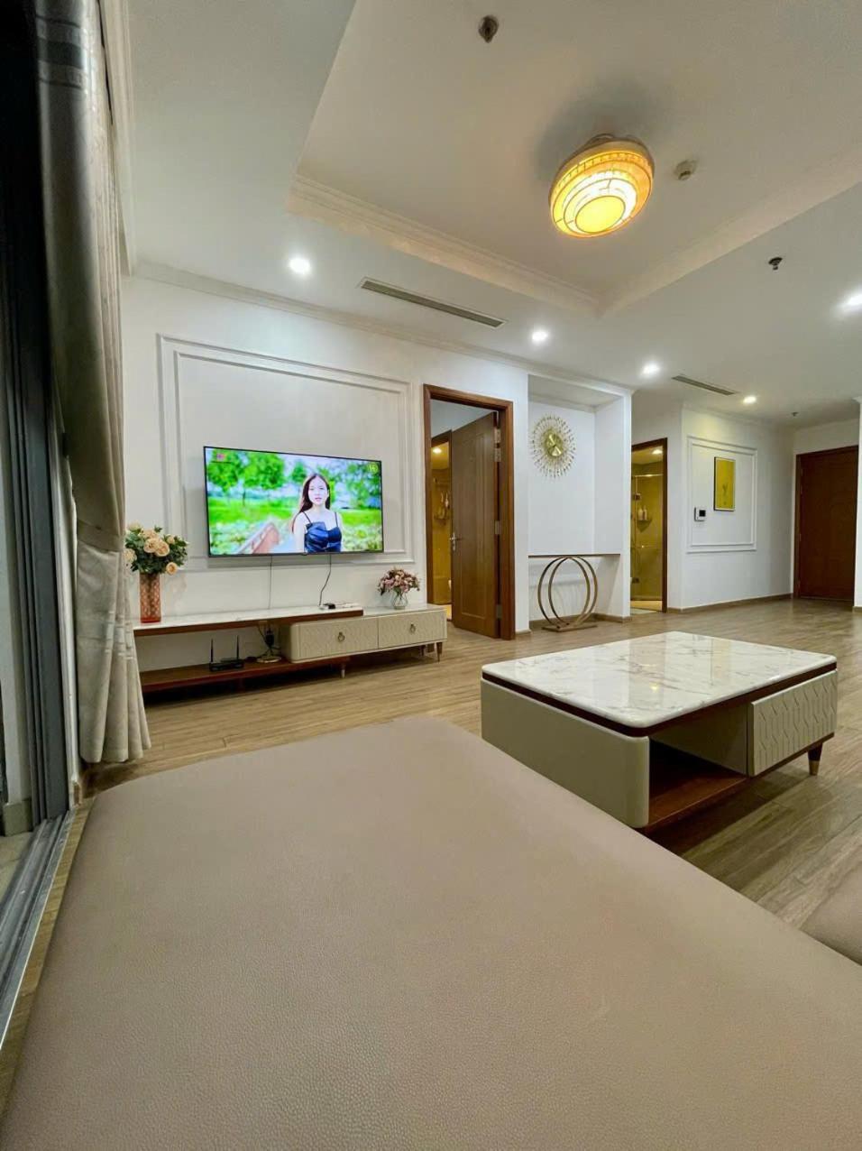 Til-vinhomes Park Hills & Times Elegance Căn hộ *