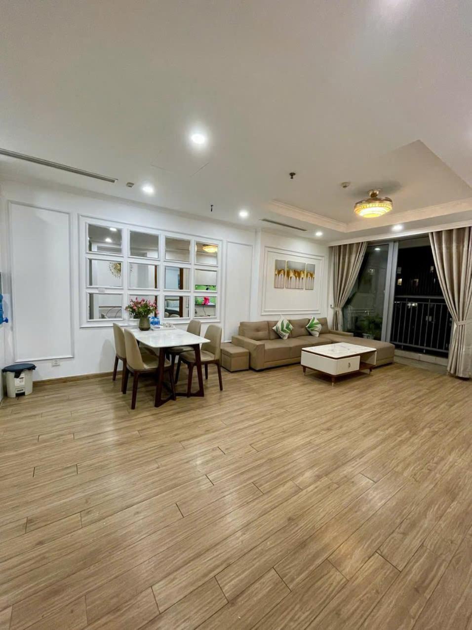 Căn hộ Til-vinhomes Park Hills & Times Elegance *